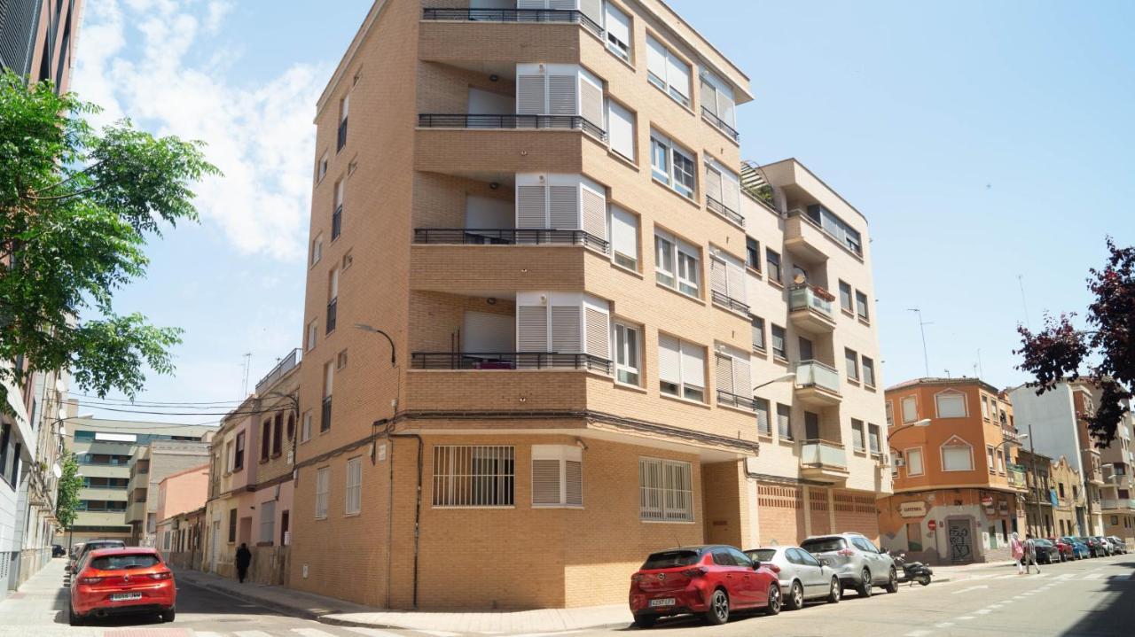 Zaragoza Y Sus 2 Catedrales Apartment Luaran gambar