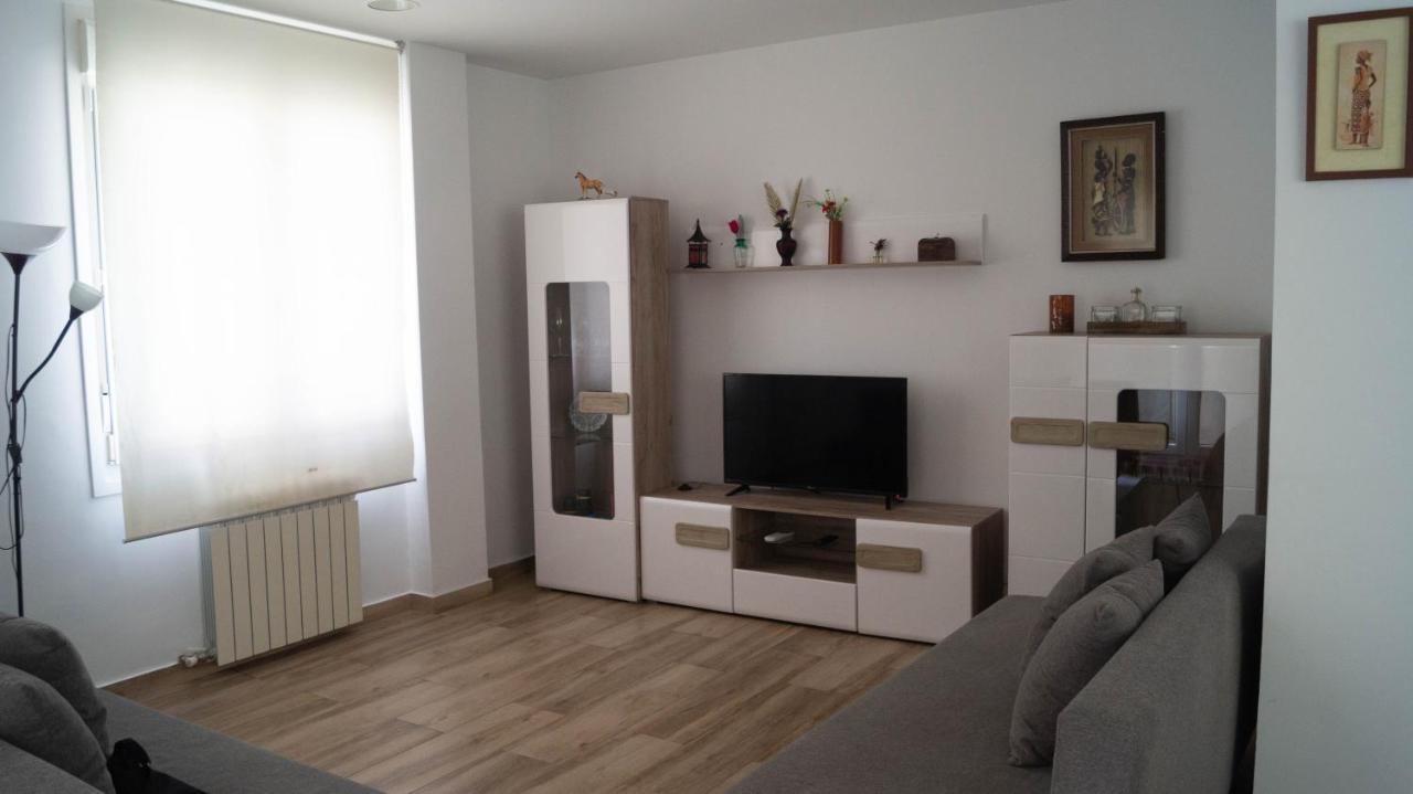 Zaragoza Y Sus 2 Catedrales Apartment Luaran gambar